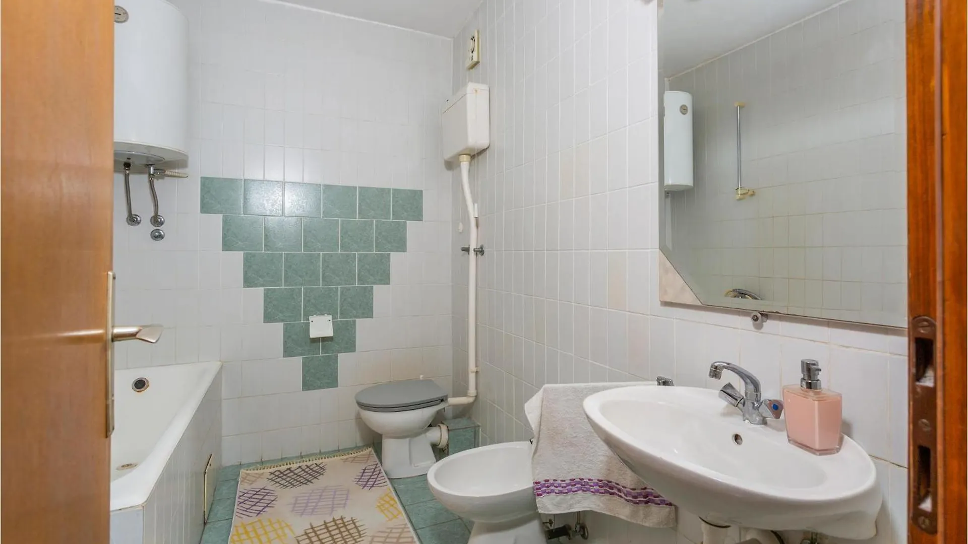 1 Bedroom Awesome Apartment In Njivice Croatia